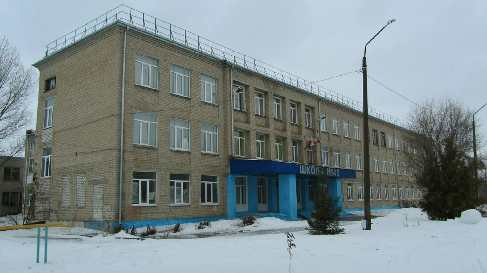 Утром в Энгельсе загорелась школа: проводилась эвакуация